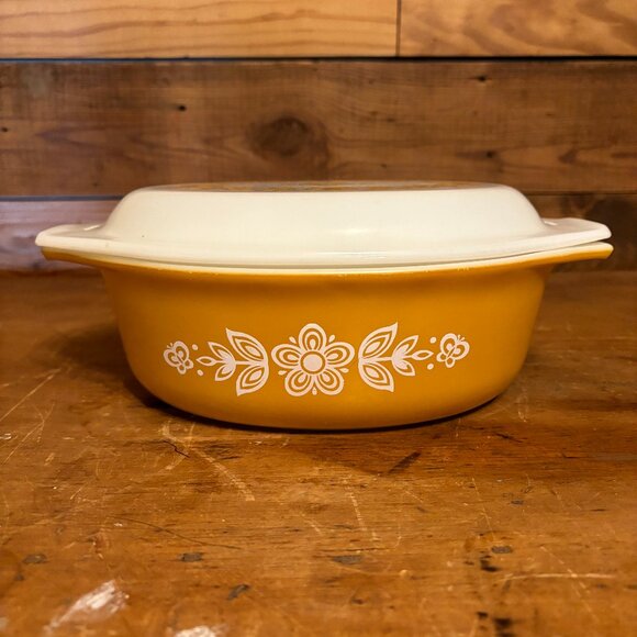Pyrex Golden Butterfly - Picture 1 of 6